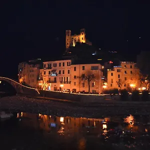 al-ponte-vecchio.hotelitalianriviera.com/